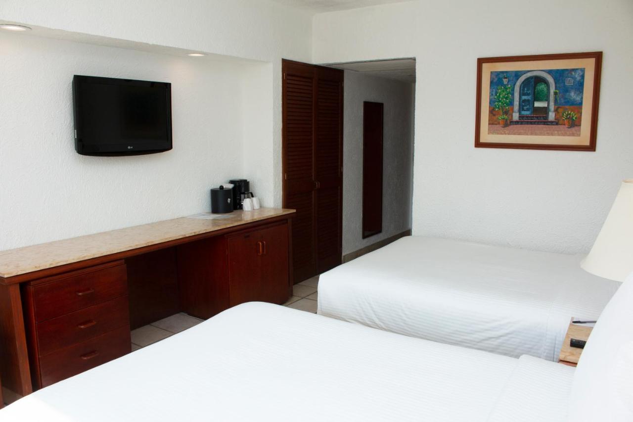 Hotel Emporio Ixtapa à Ixtapa  Extérieur photo